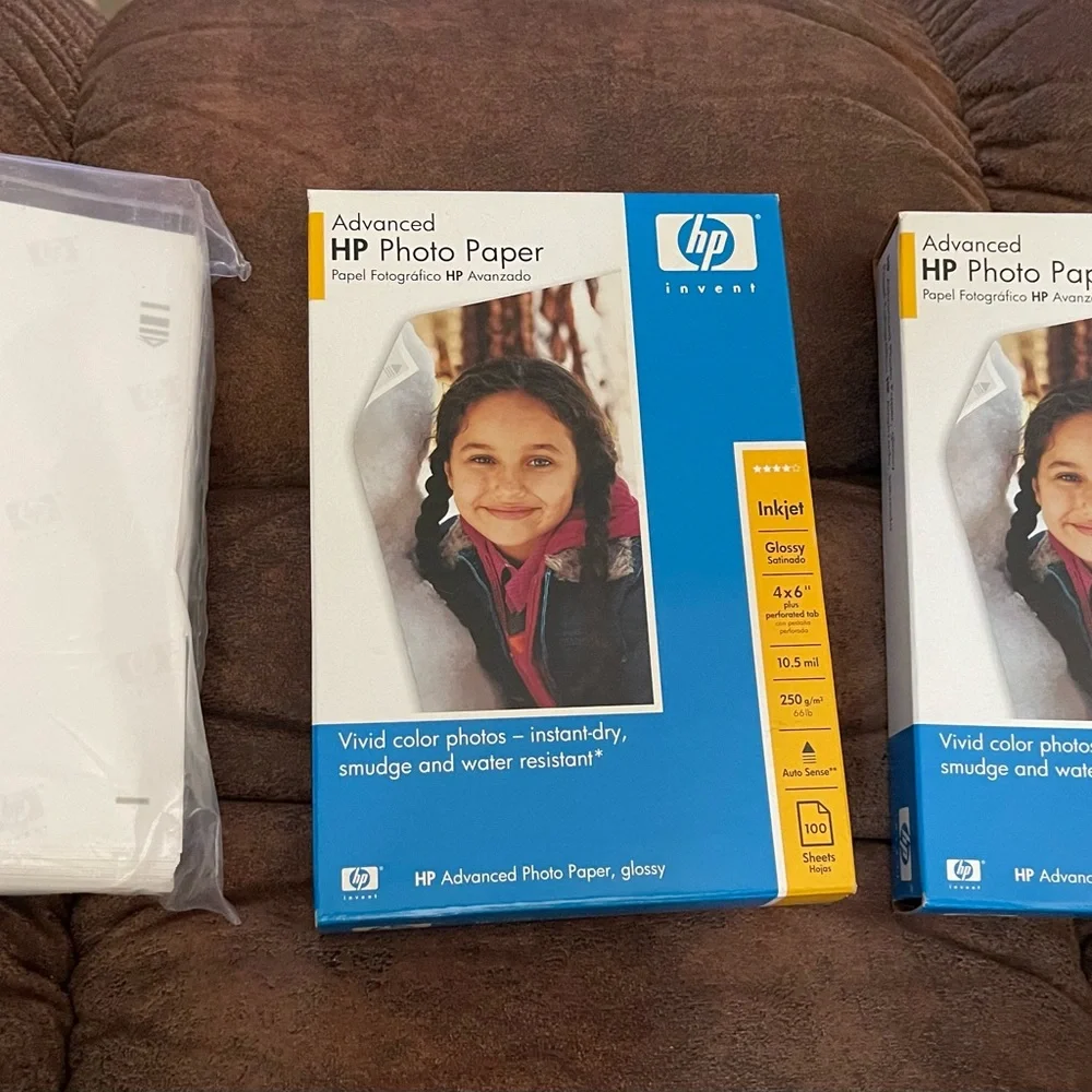 HP Advanced Photo Paper Glossy - Blue and White